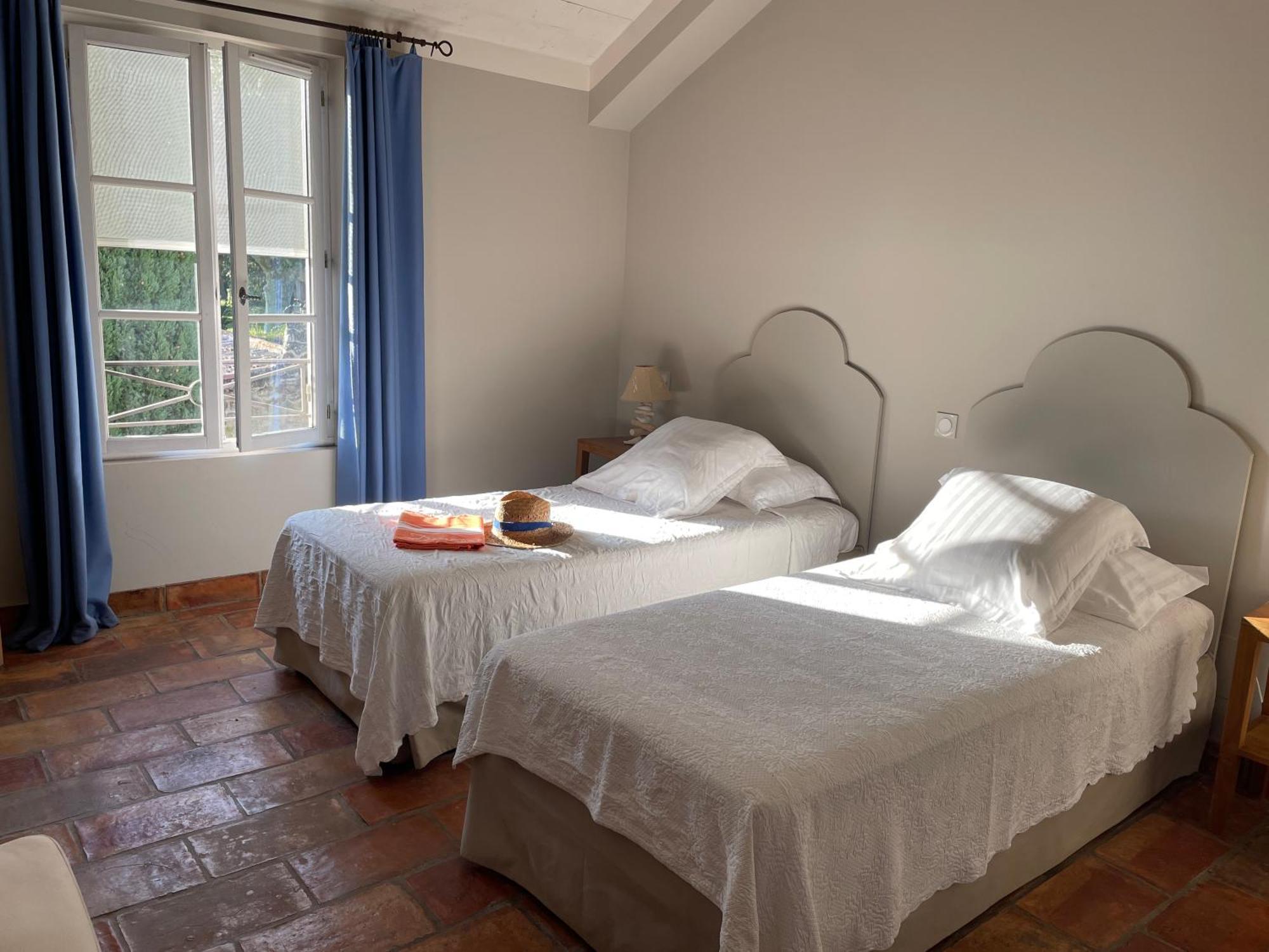 HOTEL DOMAINE DES CLOS - Les Collectionneurs Beaucaire  Extérieur photo