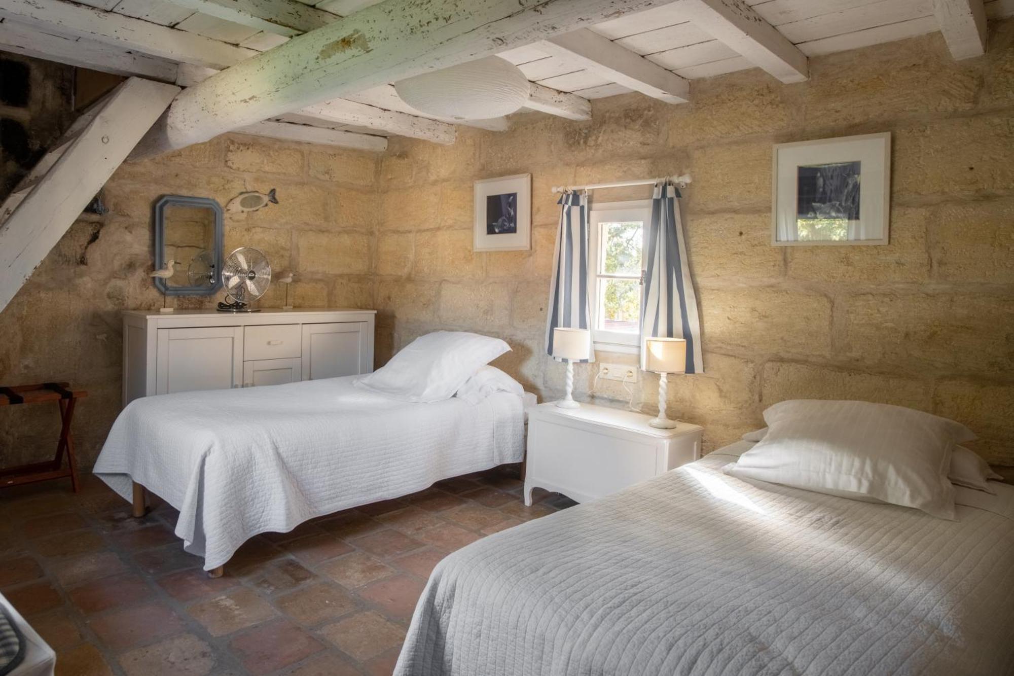 HOTEL DOMAINE DES CLOS - Les Collectionneurs Beaucaire  Extérieur photo